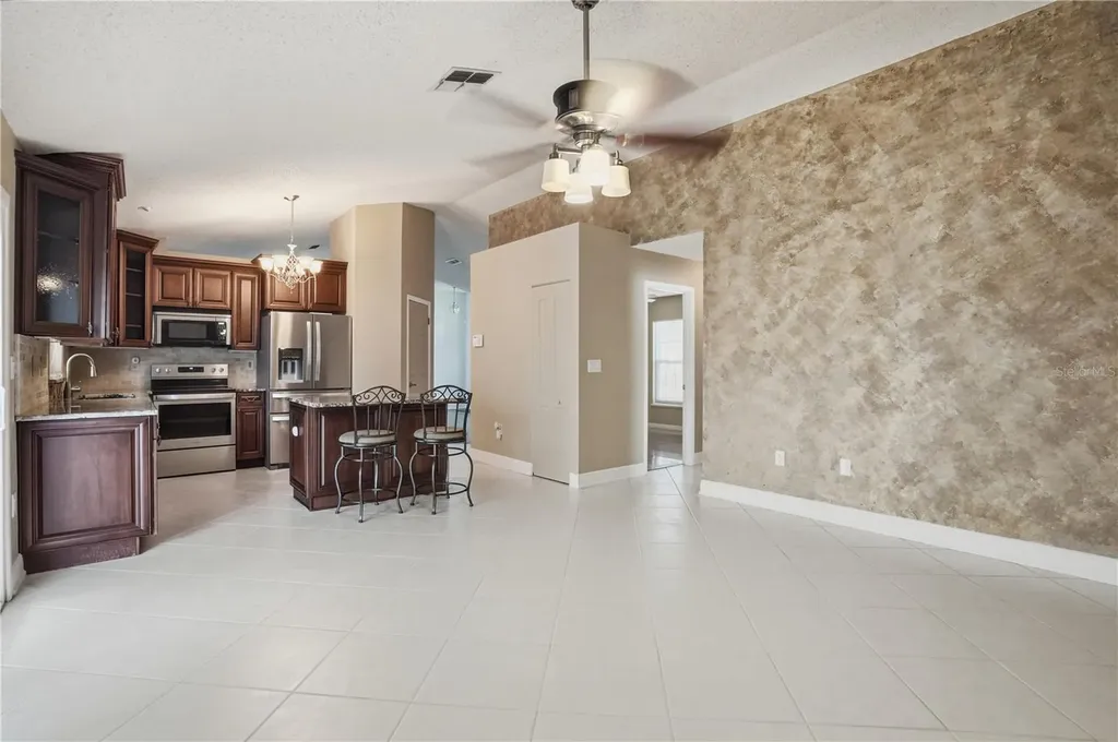 5277 Deltona Boulevard Spring Hill FL 34606