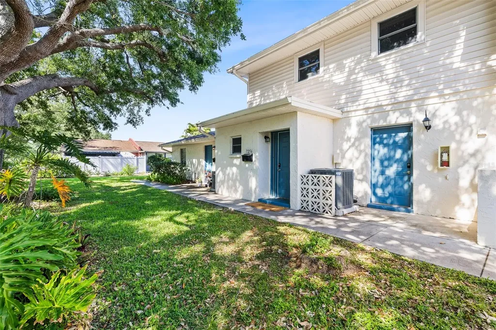7256 Moffatt Lane N Pinellas Park FL 33781