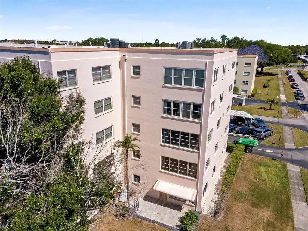 5623 80th Street N St Petersburg FL 33709