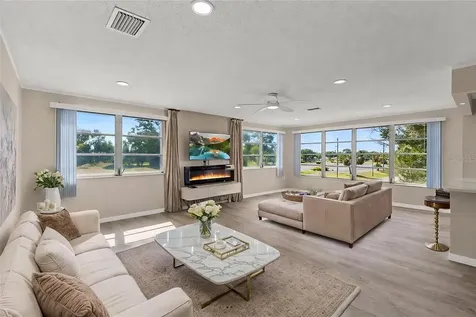 5623 80th Street N St Petersburg FL 33709