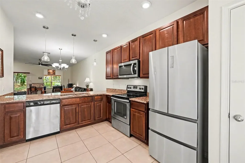 1112 Hillhurst Drive Wesley Chapel FL 33543
