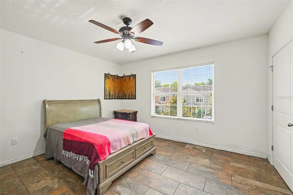 1112 Hillhurst Drive Wesley Chapel FL 33543
