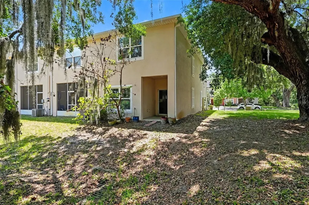 1112 Hillhurst Drive Wesley Chapel FL 33543