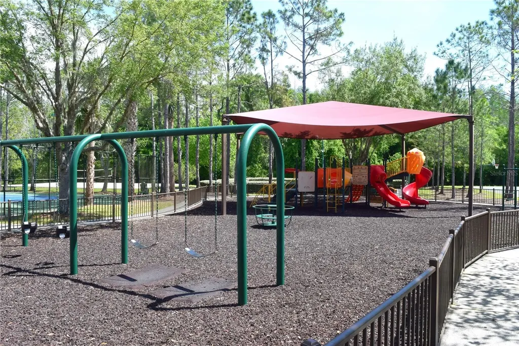 1112 Hillhurst Drive Wesley Chapel FL 33543