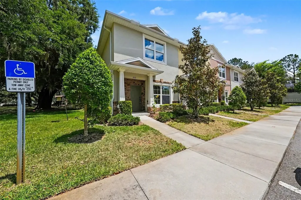 1112 Hillhurst Drive Wesley Chapel FL 33543