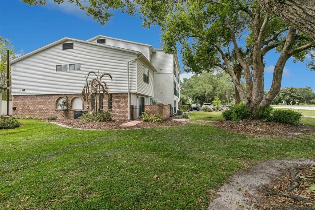 496 W Par Street Orlando FL 32804