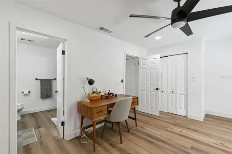 496 W Par Street Orlando FL 32804