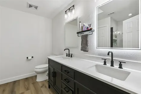 496 W Par Street Orlando FL 32804