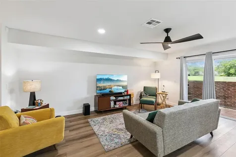 496 W Par Street Orlando FL 32804
