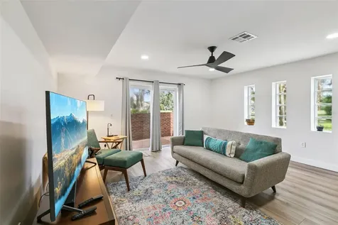 496 W Par Street Orlando FL 32804