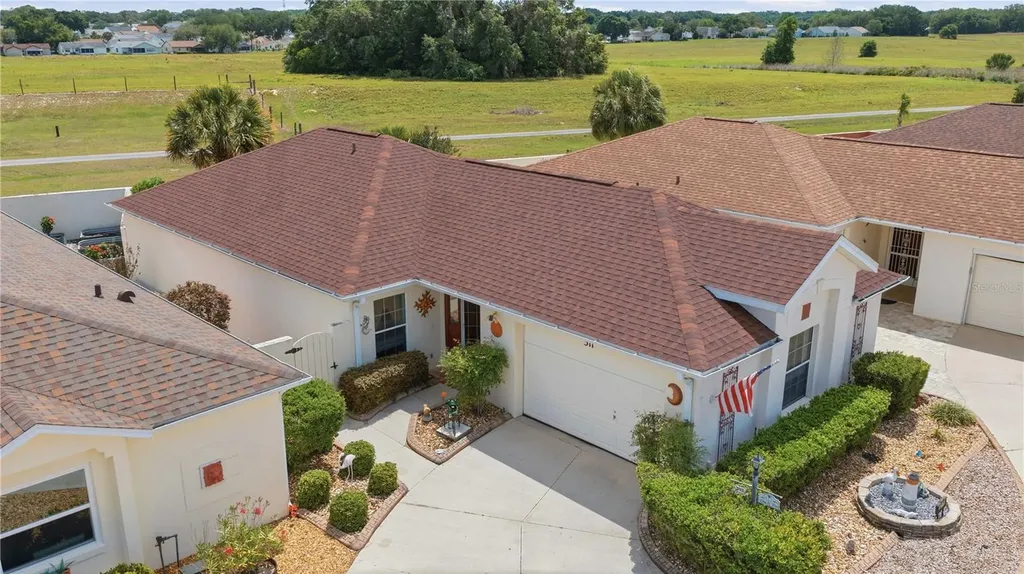 511 Alameda Avenue Lady Lake FL 32159