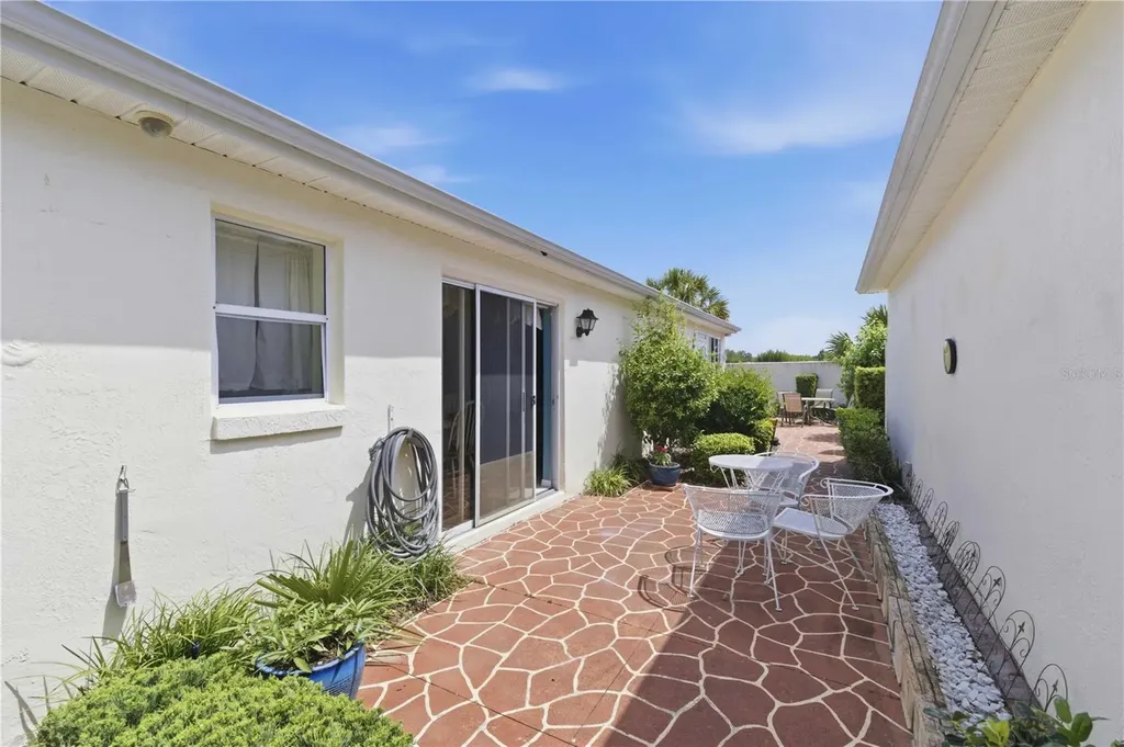511 Alameda Avenue Lady Lake FL 32159