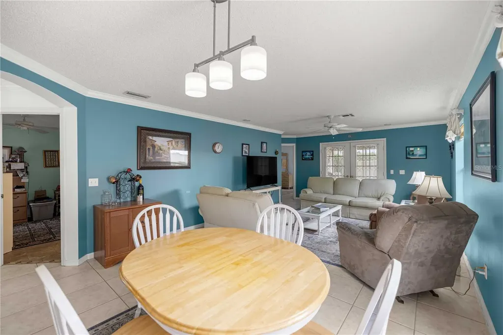 511 Alameda Avenue Lady Lake FL 32159