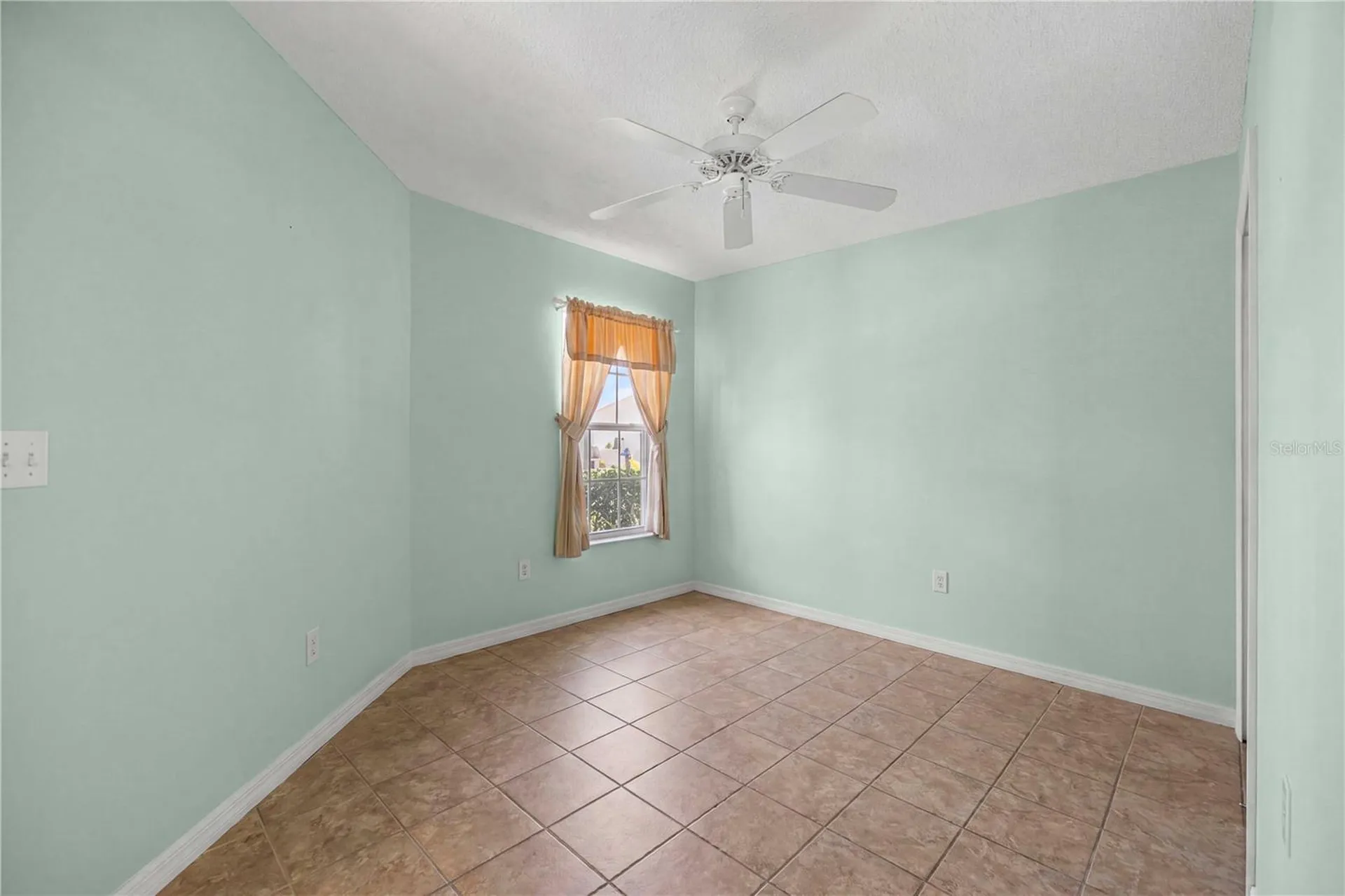 511 Alameda Avenue Lady Lake FL 32159