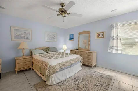 511 Alameda Avenue Lady Lake FL 32159