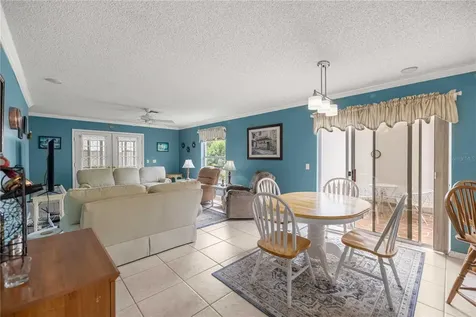 511 Alameda Avenue Lady Lake FL 32159