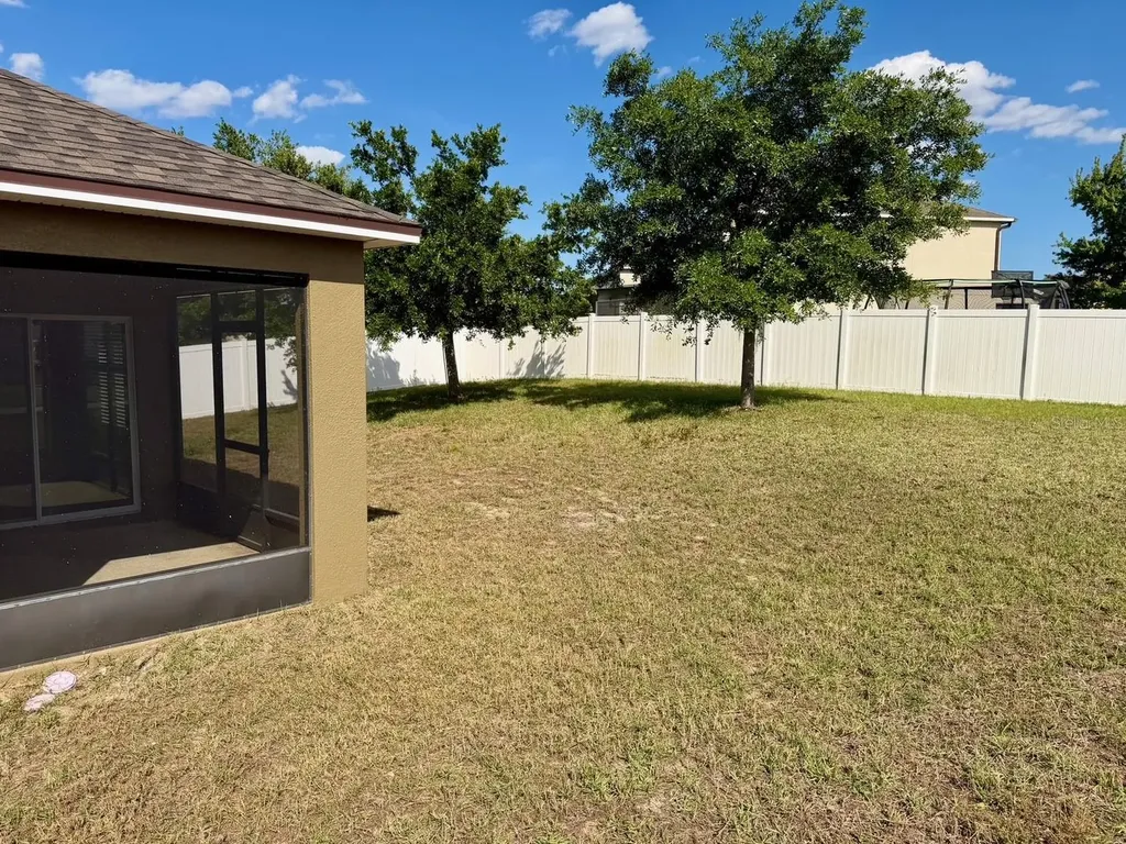 3342 Landing View Tavares FL 32778