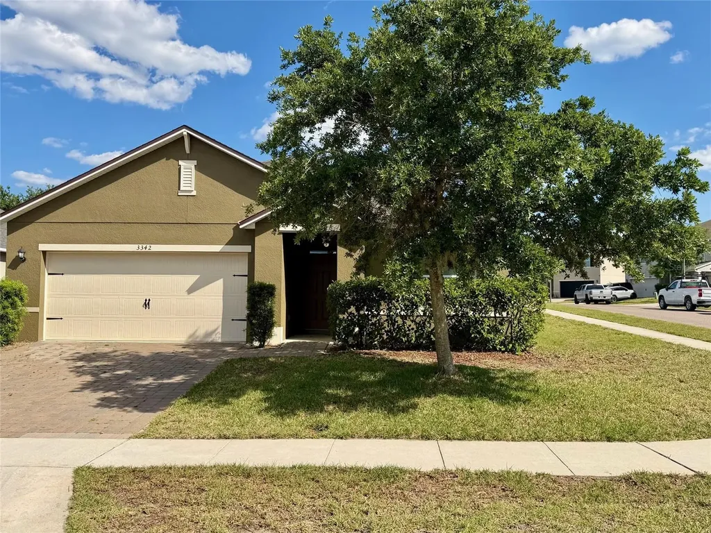 3342 Landing View Tavares FL 32778