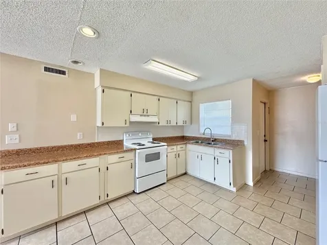2540 Elm Avenue Lake Wales FL 33898