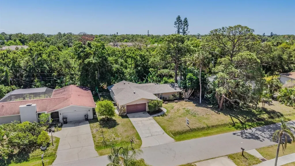 1124 Danny Drive Sarasota FL 34243