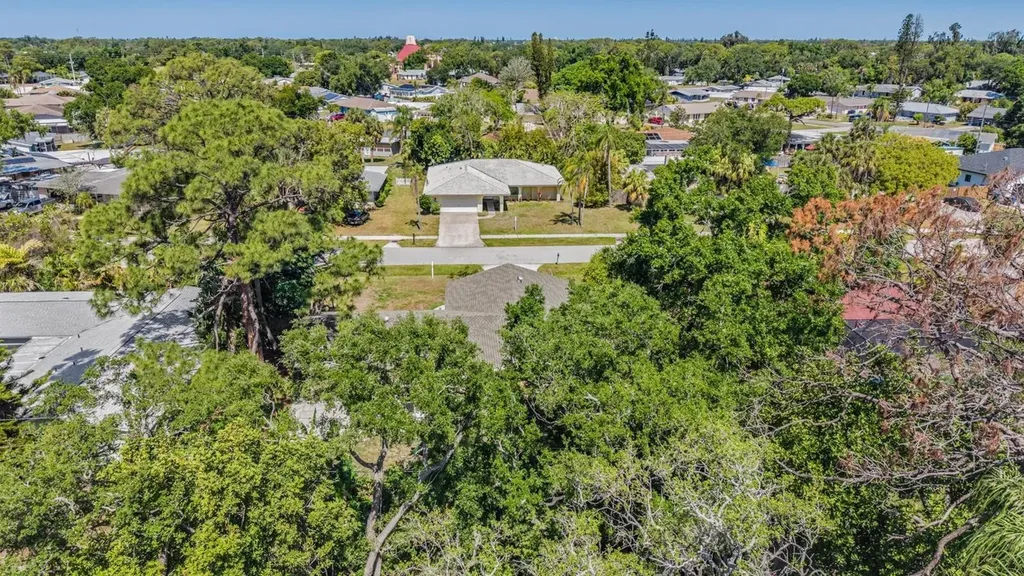 1124 Danny Drive Sarasota FL 34243