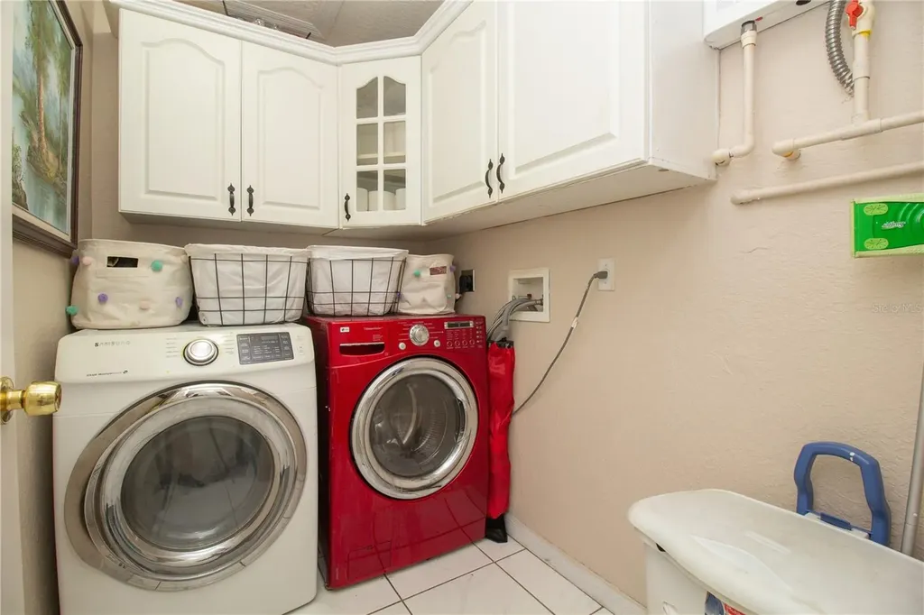 6914 N Himes Avenue Tampa FL 33614