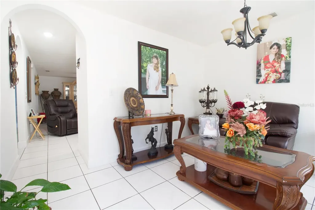 6914 N Himes Avenue Tampa FL 33614