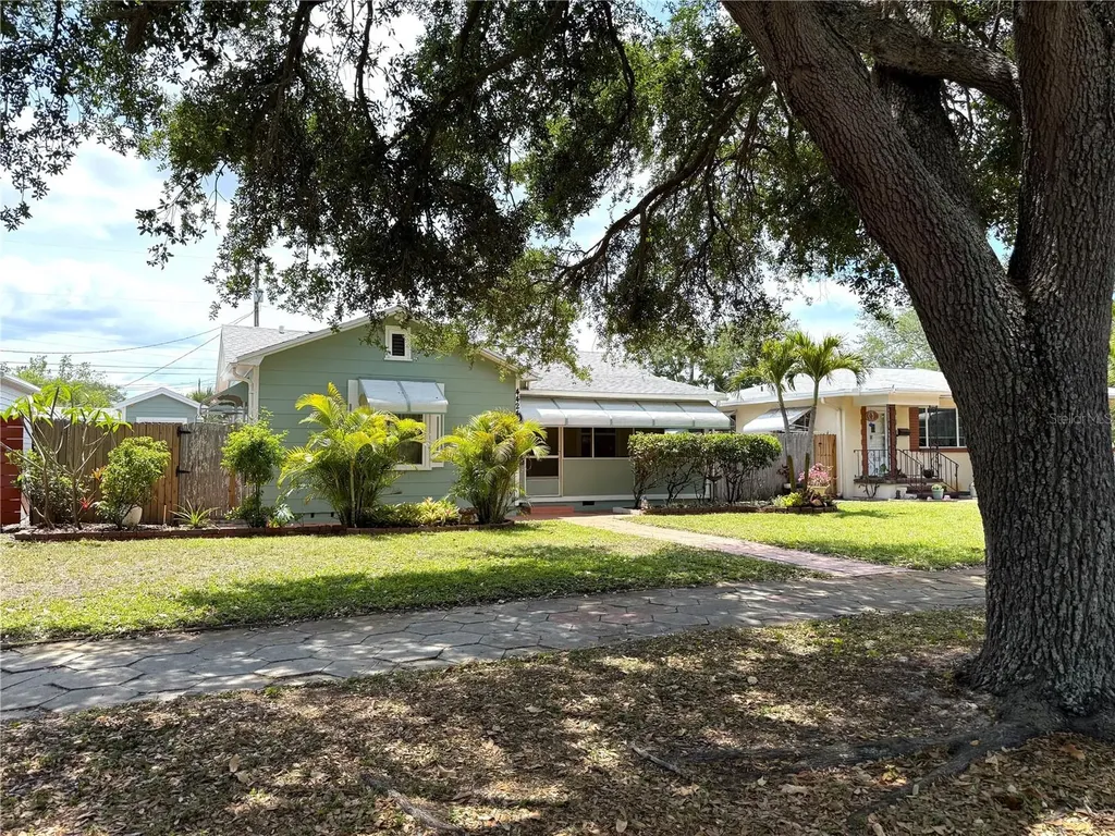 4424 1st Avenue N St Petersburg FL 33713