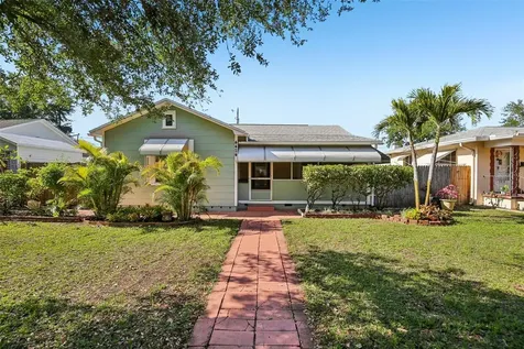 4424 1st Avenue N St Petersburg FL 33713