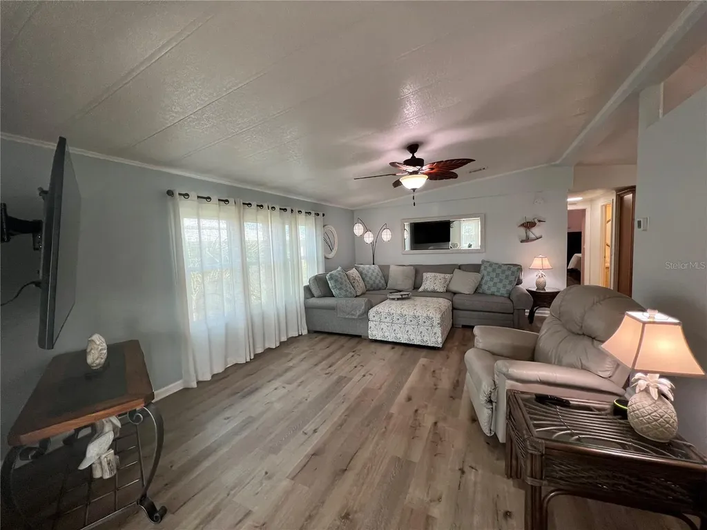 2038 Maui Drive Holiday FL 34691