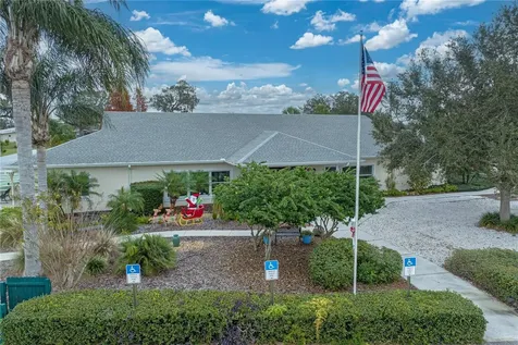 6114 Grand Oaks Drive SE Winter Haven FL 33884