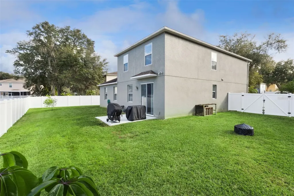 287 Fallen Oak Court Eustis FL 32736