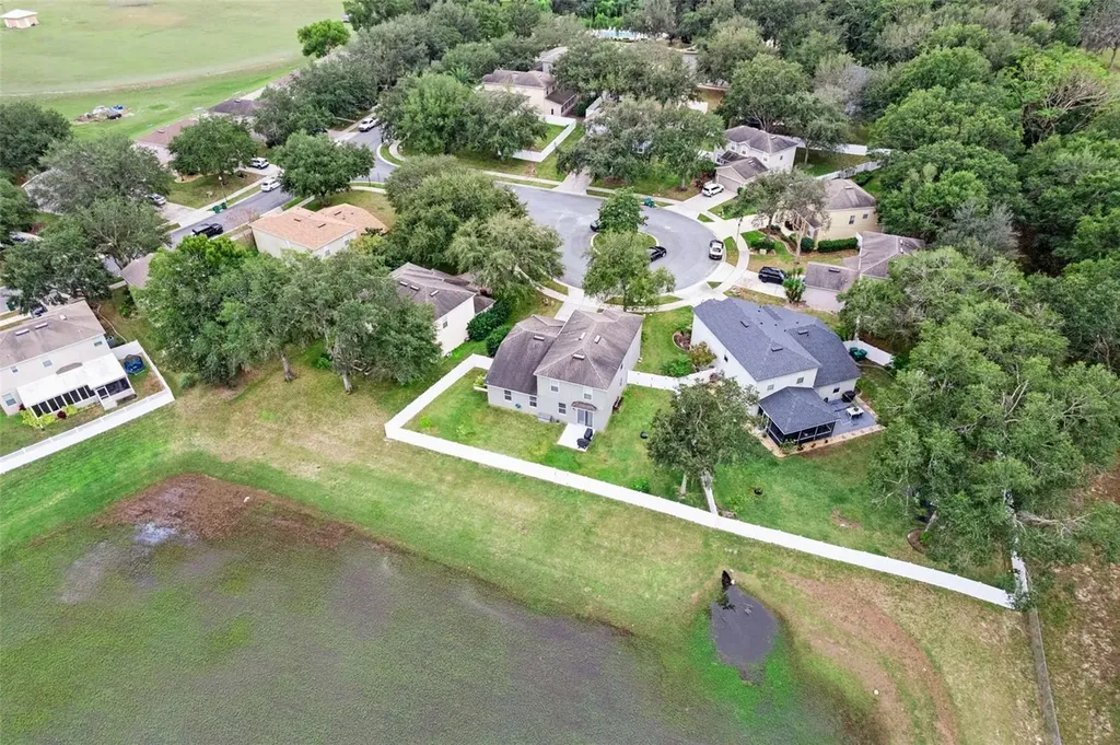 287 Fallen Oak Court Eustis FL 32736