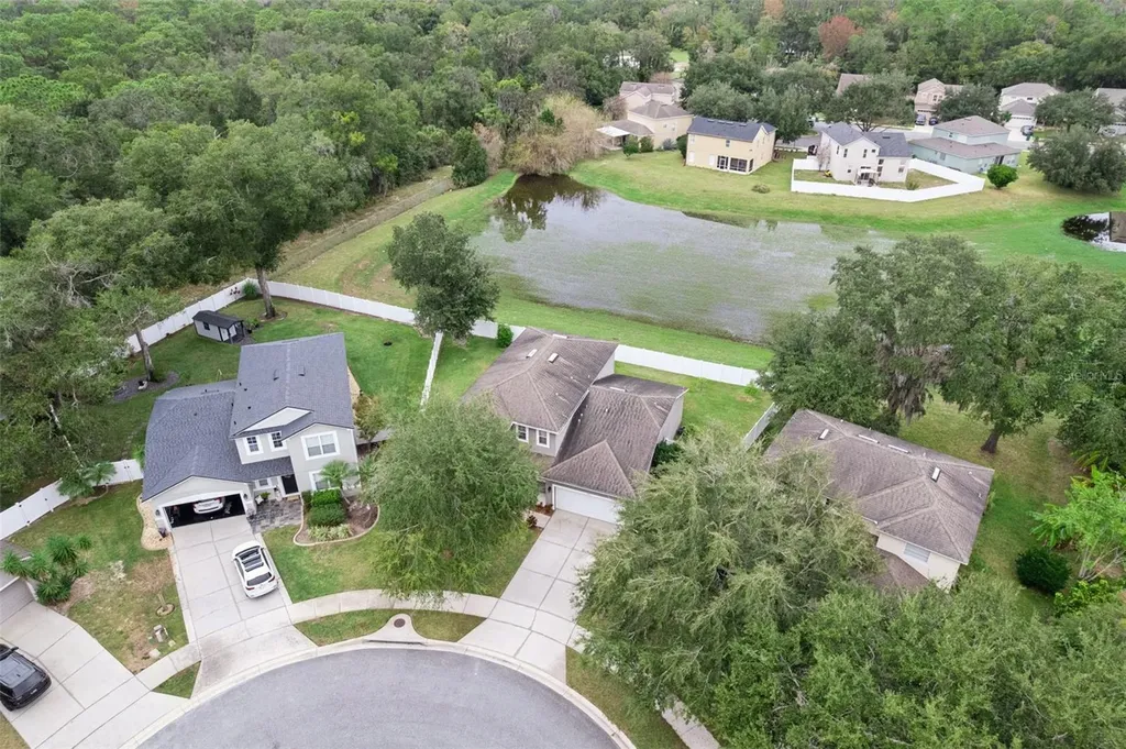 287 Fallen Oak Court Eustis FL 32736
