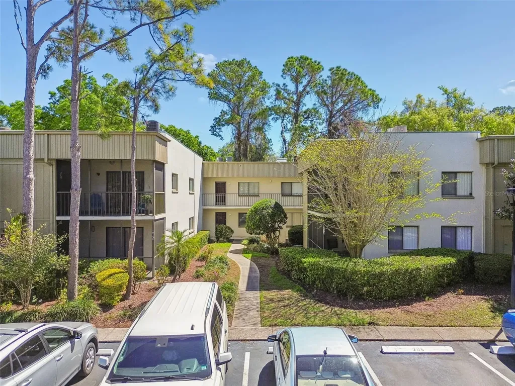 3300 Fox Chase Circle N Palm Harbor FL 34683