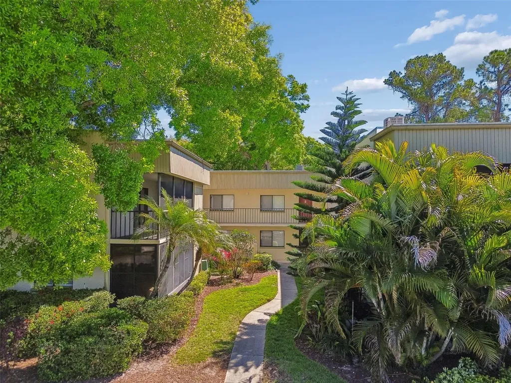 3300 Fox Chase Circle N Palm Harbor FL 34683