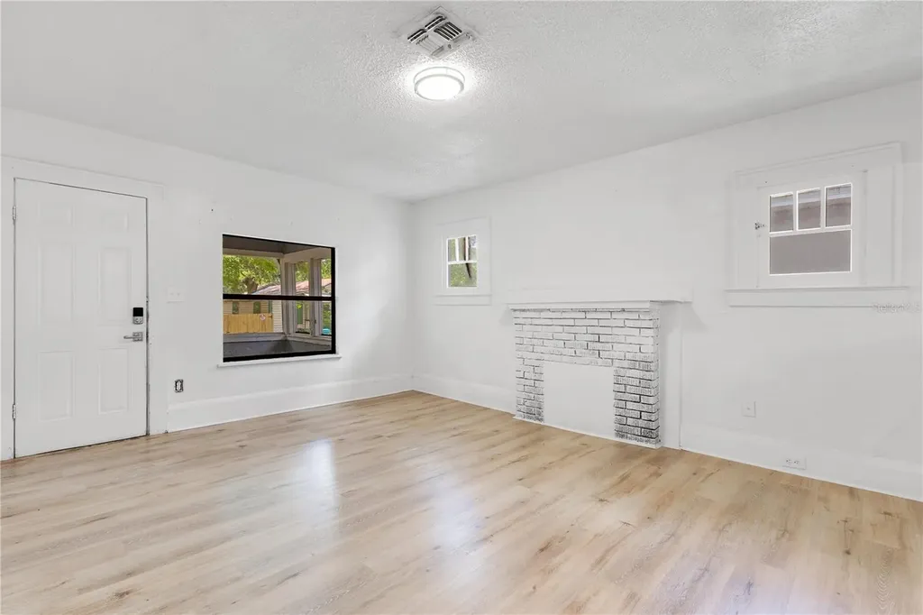 1029 Colyer Street Orlando FL 32805