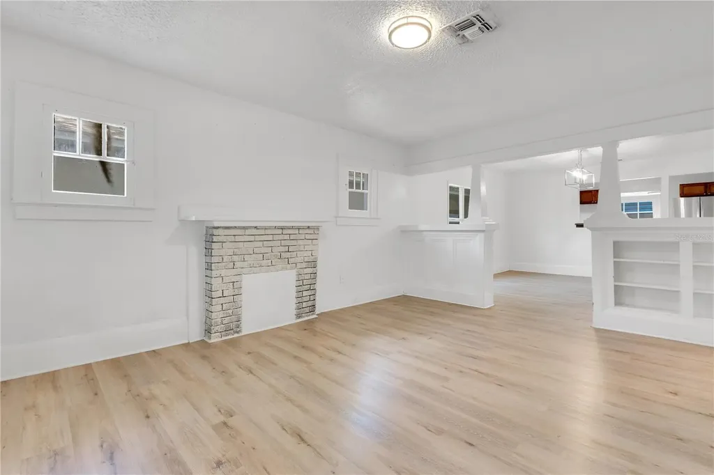1029 Colyer Street Orlando FL 32805