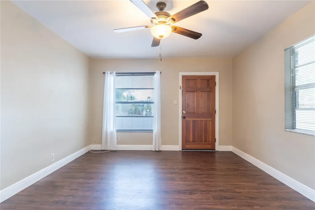 3522 W Paul Avenue Tampa FL 33611