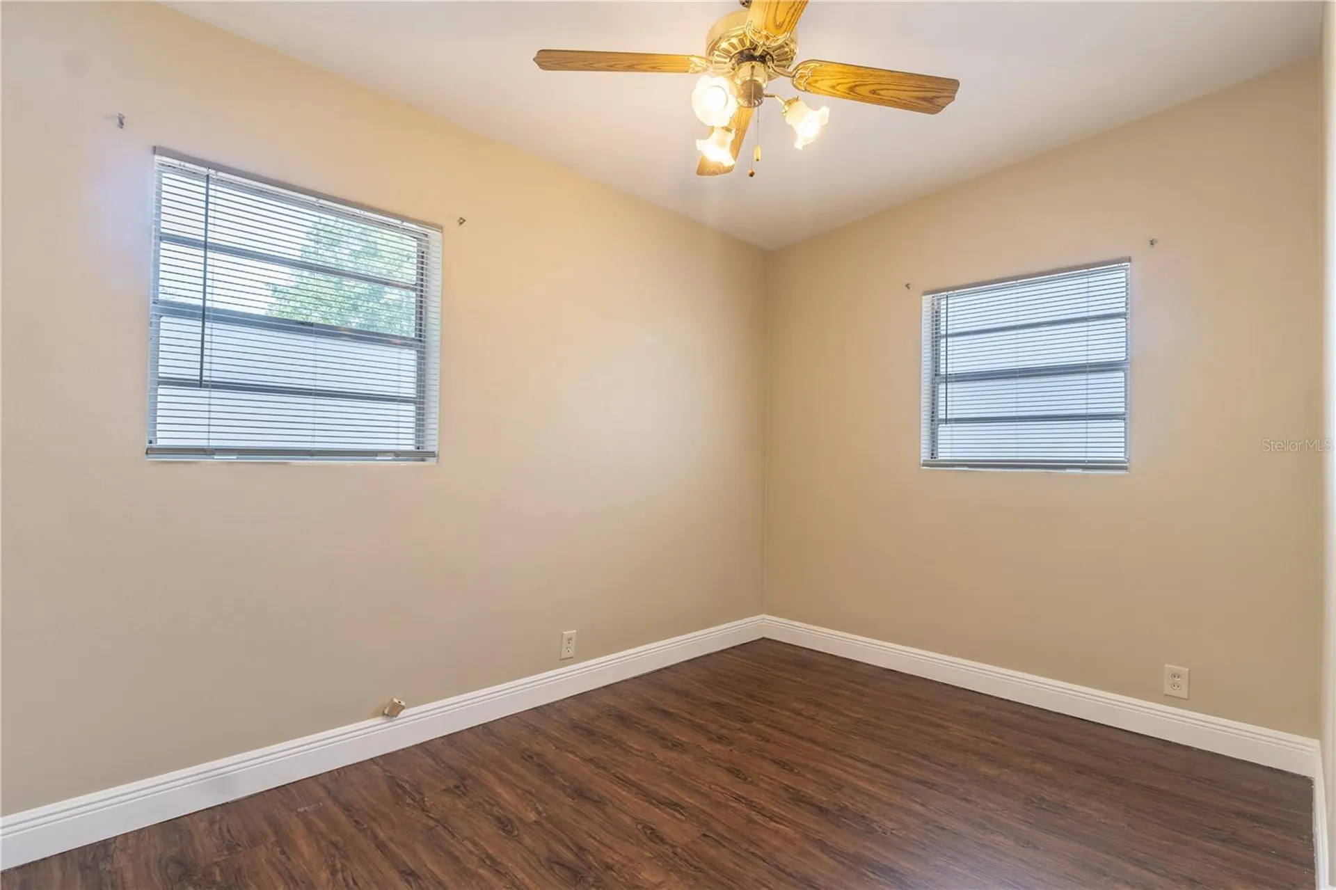 3522 W Paul Avenue Tampa FL 33611