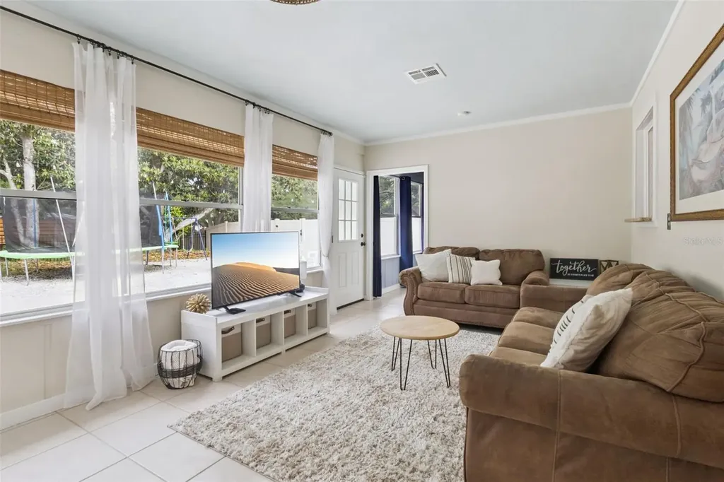 27627 Lois Drive Tavares FL 32778