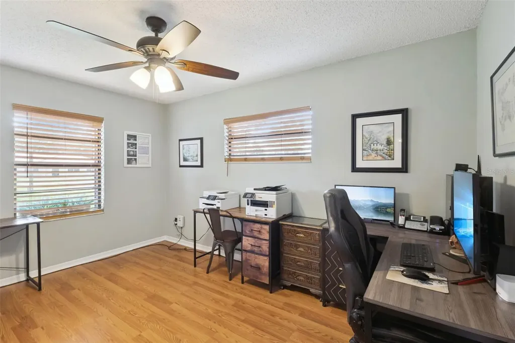 27627 Lois Drive Tavares FL 32778