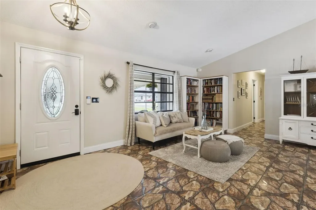 27627 Lois Drive Tavares FL 32778