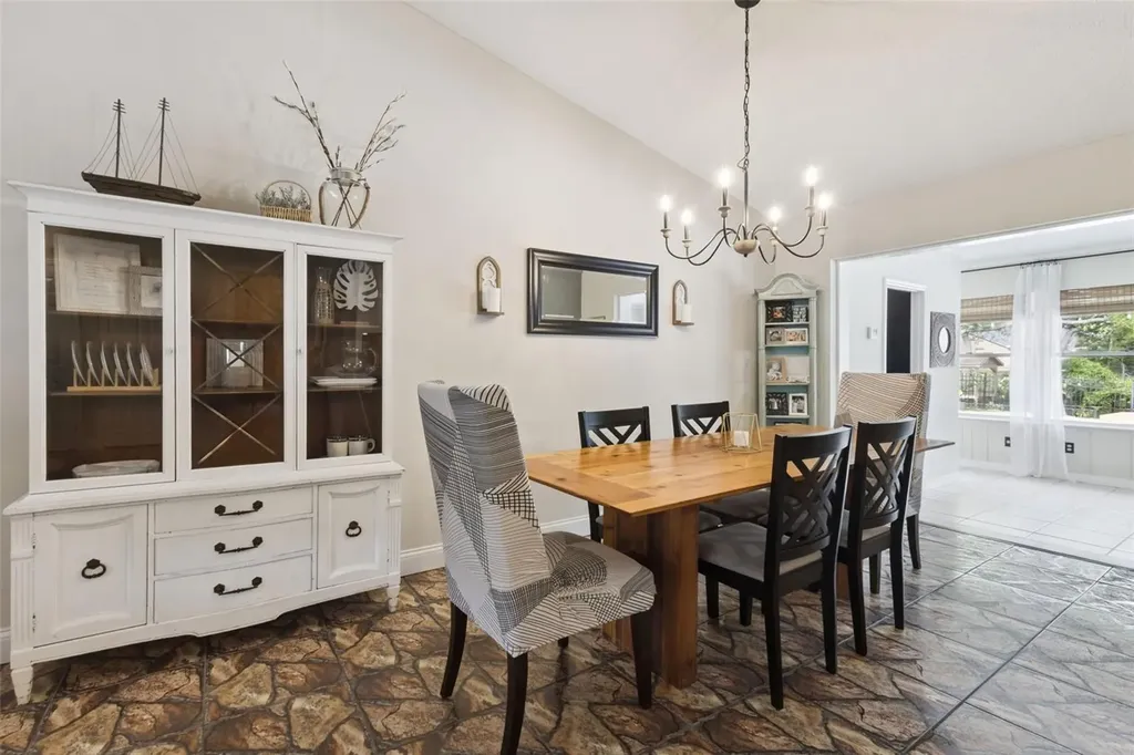 27627 Lois Drive Tavares FL 32778