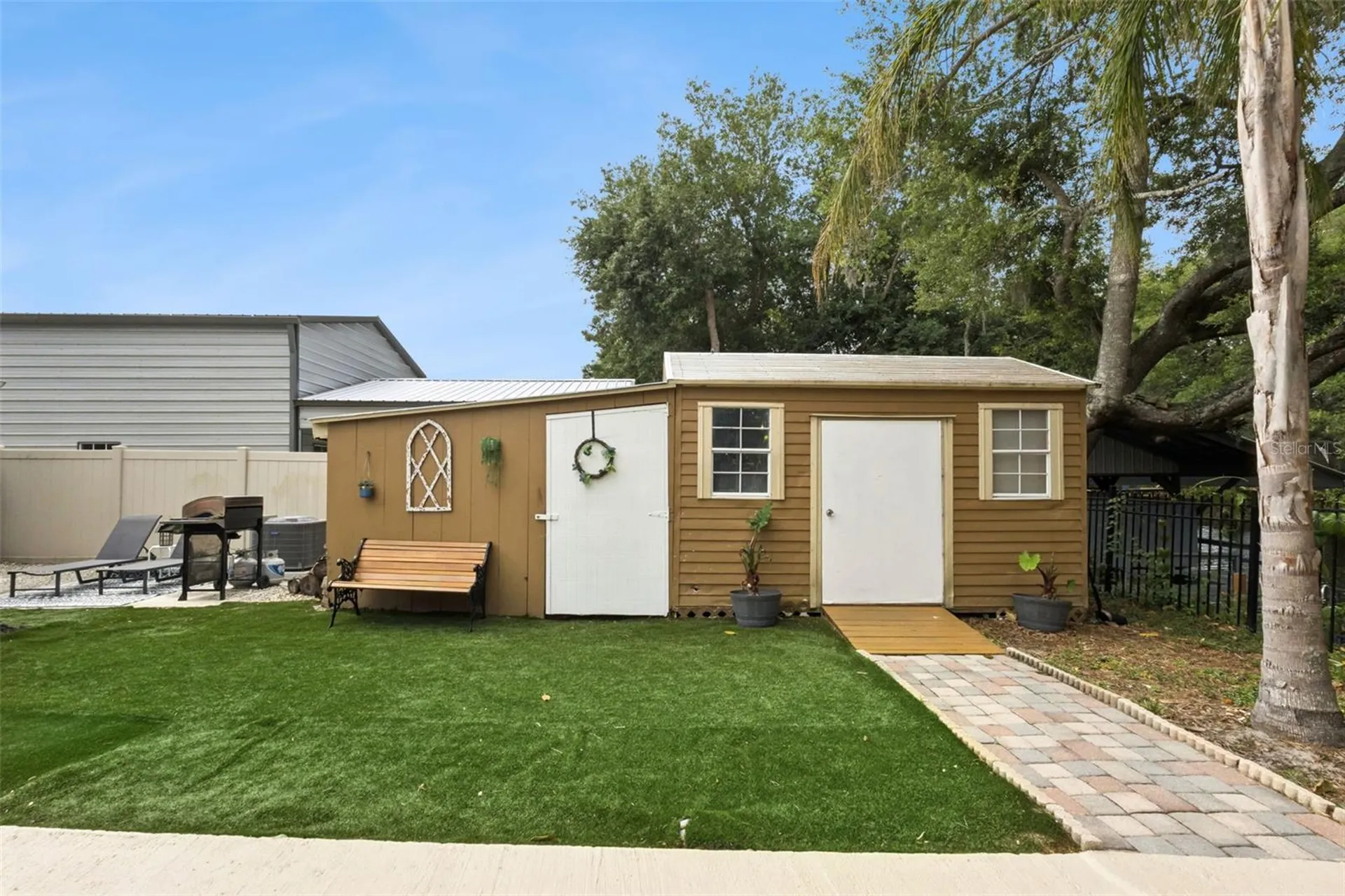 27627 Lois Drive Tavares FL 32778