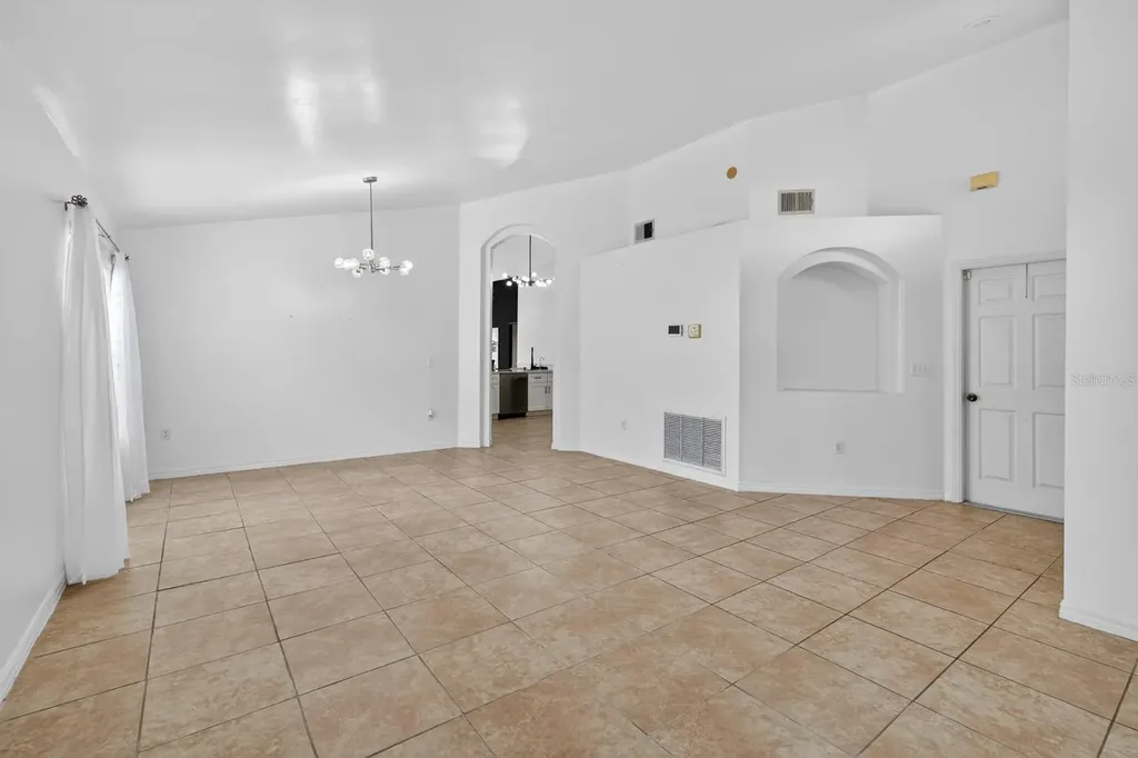 419 Buckingham Circle Davenport FL 33897