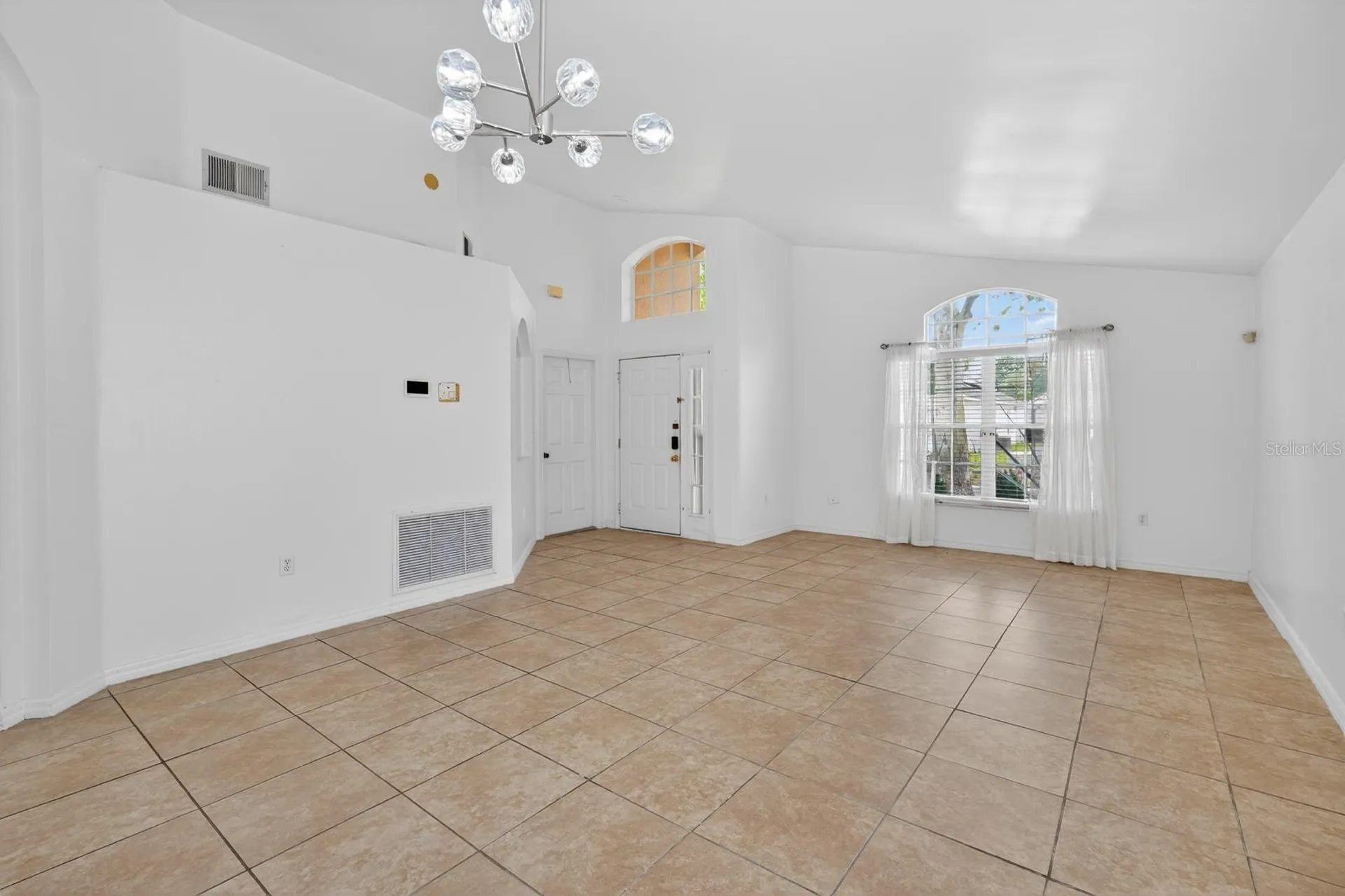 419 Buckingham Circle Davenport FL 33897