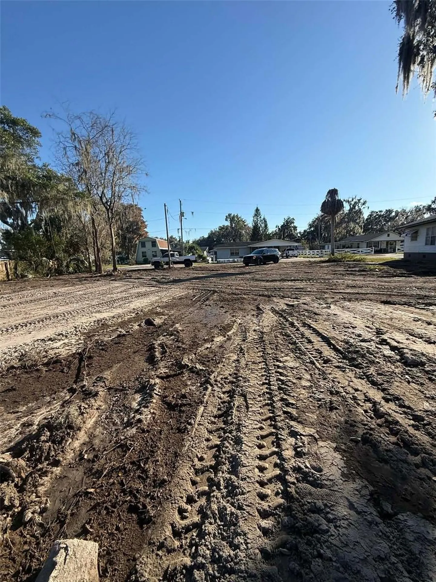 748 Cr 477a Lake Panasoffkee FL 33538
