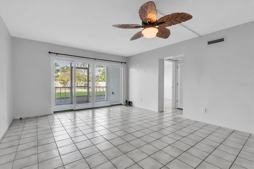 3717 46th Avenue S St Petersburg FL 33711