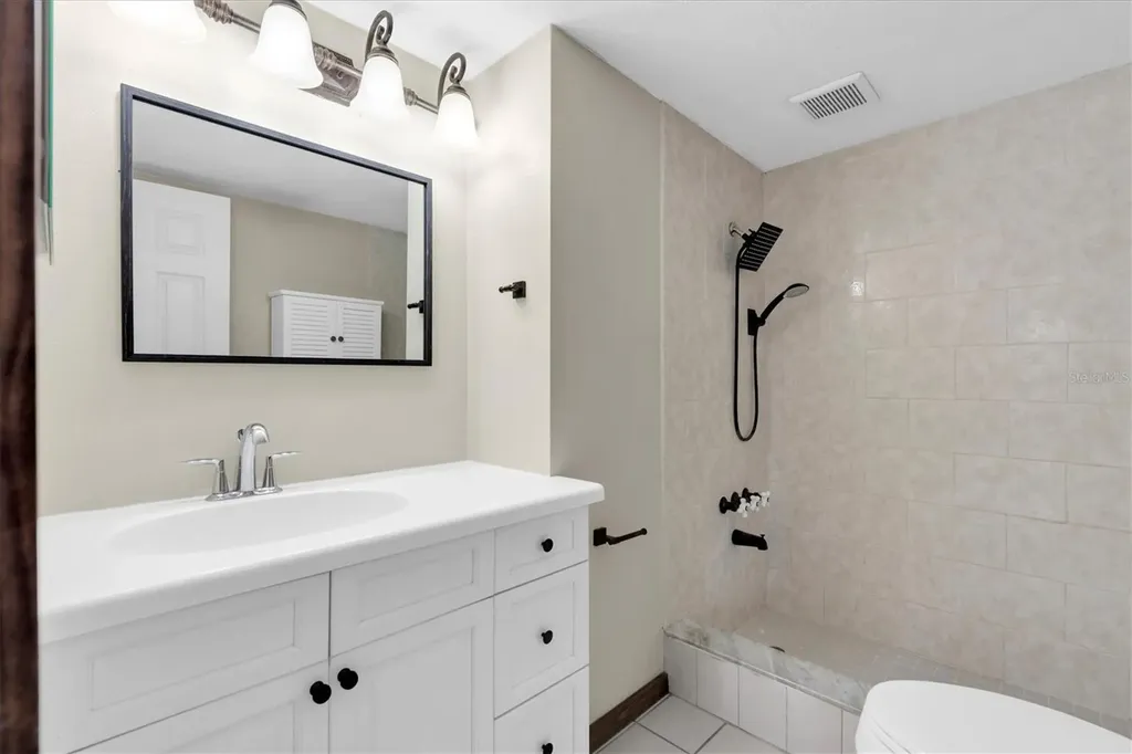 3717 46th Avenue S St Petersburg FL 33711